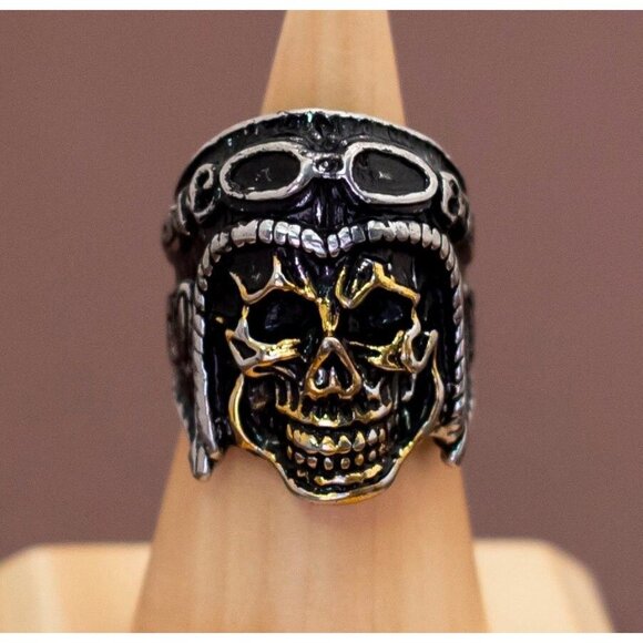 Vintage Biker Club Skull Ring Size 11 - U6 - Picture 1 of 3